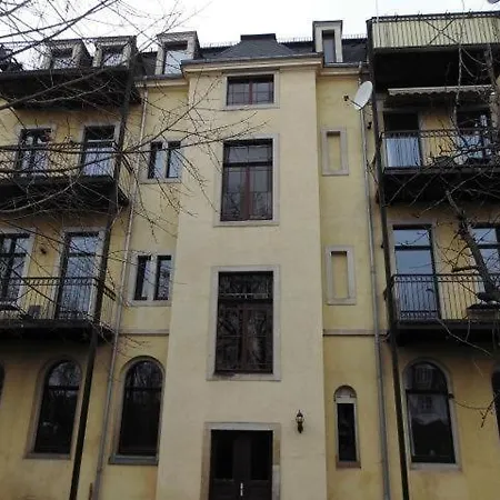 Apartamento 3r-fewo-bis-9-personen-zentral-t4 *
