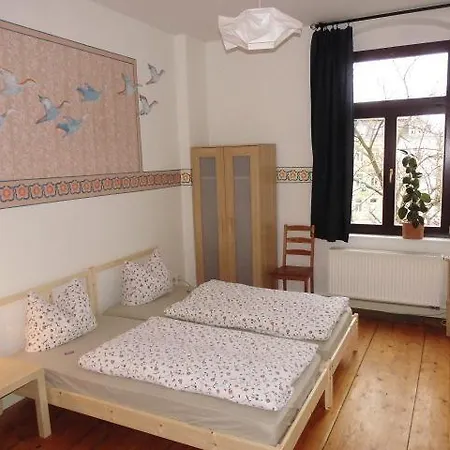 3R-Fewo-Bis-9-Personen-Zentral-T4 Apartment