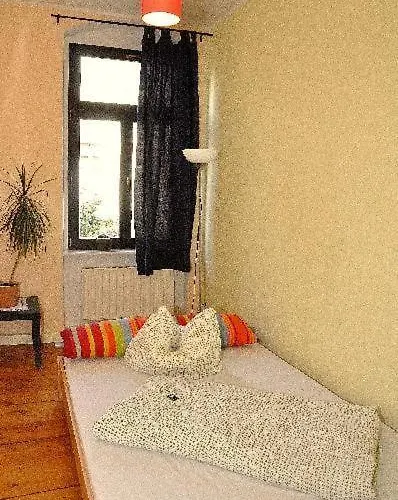 Lägenhet 3R-Fewo-Bis-9-Personen-Zentral-T4